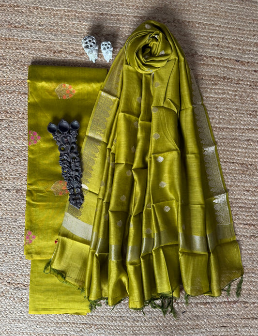 Mehendi green chanderi handloom banarsi booti three piece suit cbs-95