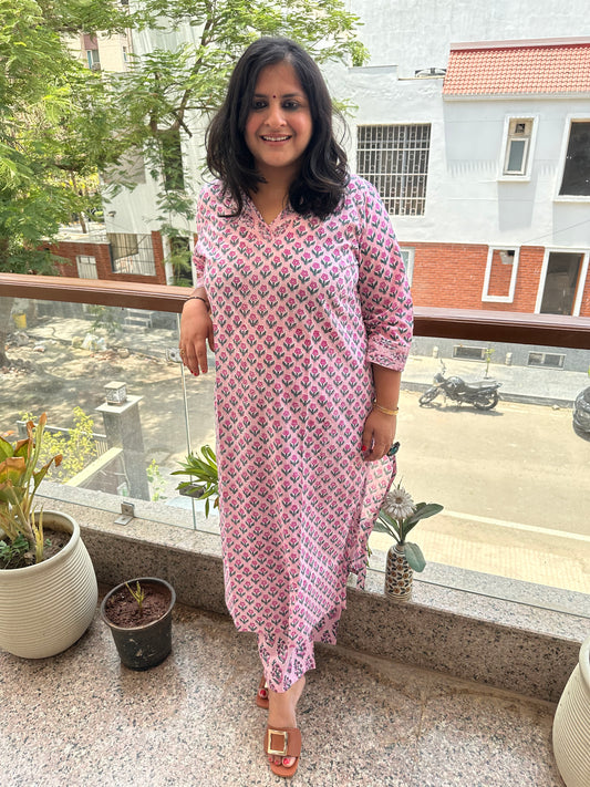 Pink floral  cotton handblock handcrafted kurta set with border