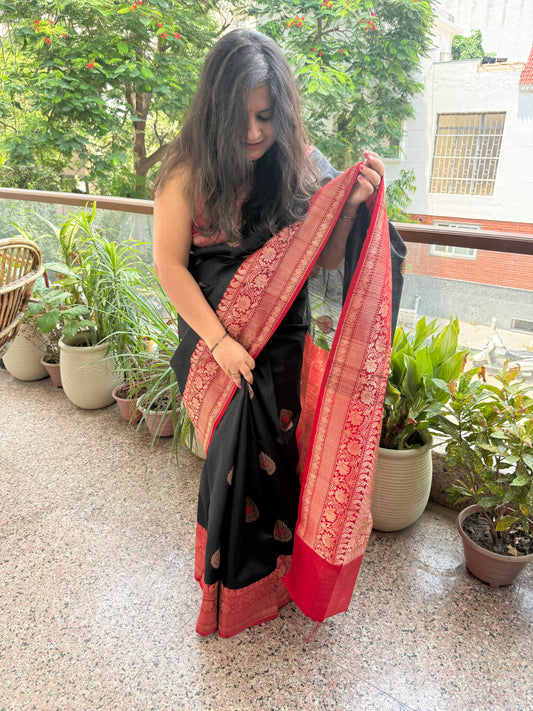 Creen black tussar silk certified  handloom banarsi sari with woven zari