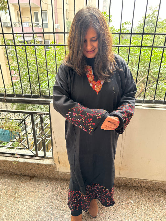 Elegant raffal pheran with jaal embroidery and hand sozni work