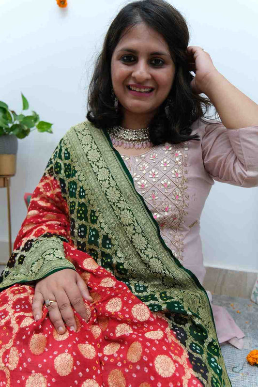 Red and green handwoven neemzari bareek bandhani in khaddi georgette dupatta bd-1045