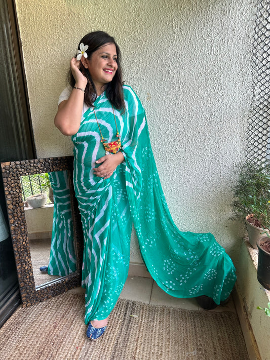Turqouise green leheriya  bandhani chiffon sari